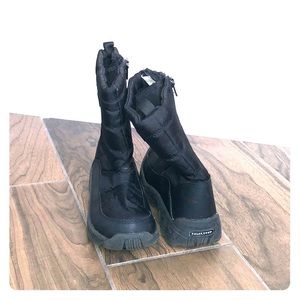 Boys size 3 snow winter boots